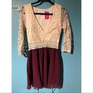 A’GACI NEW with tags maroon and cream lace dress